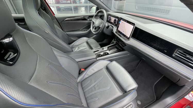 Passat 2.0TDI 4×4 R-Line Leder Pano Signature