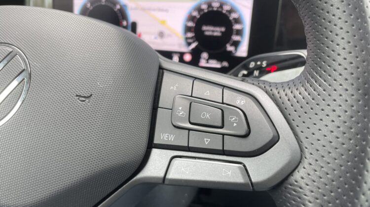 Passat 2.0TDI 4×4 R-Line Leder Pano Signature