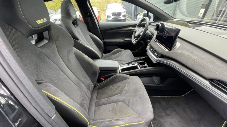 Enyaq Coupé RS Lounge Pano Canton WP AHK 360°