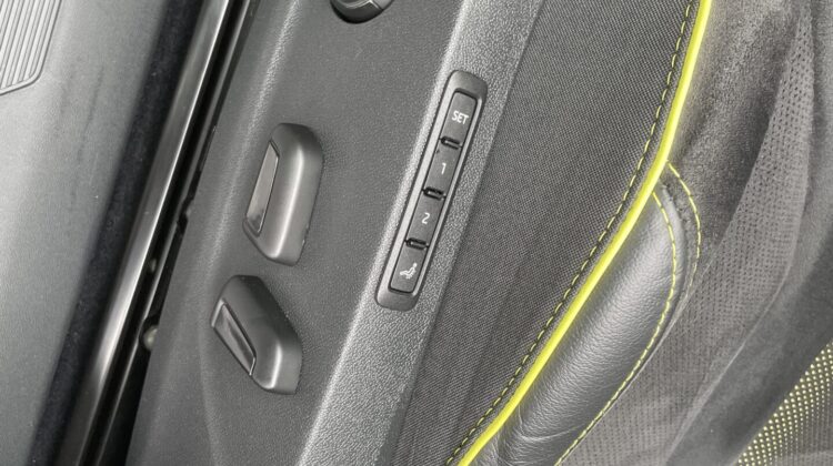 Enyaq Coupé RS Lounge Pano Canton WP AHK 360°