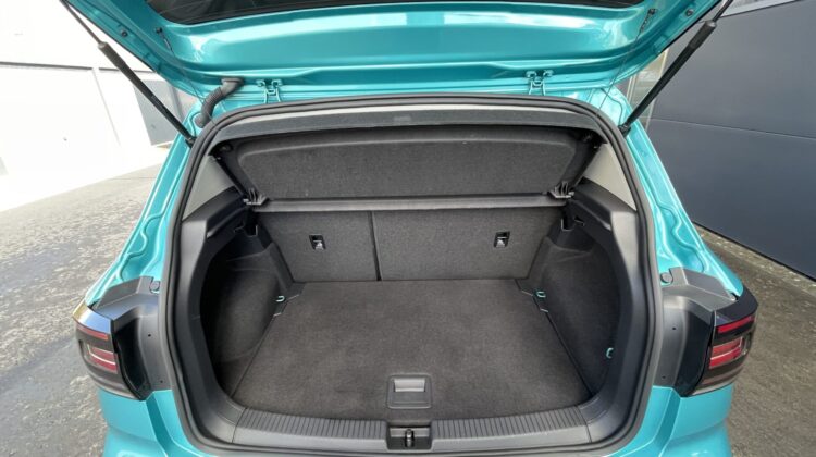 T-Cross Active R Line DSG Kamera Navi Apple Sitzheizung