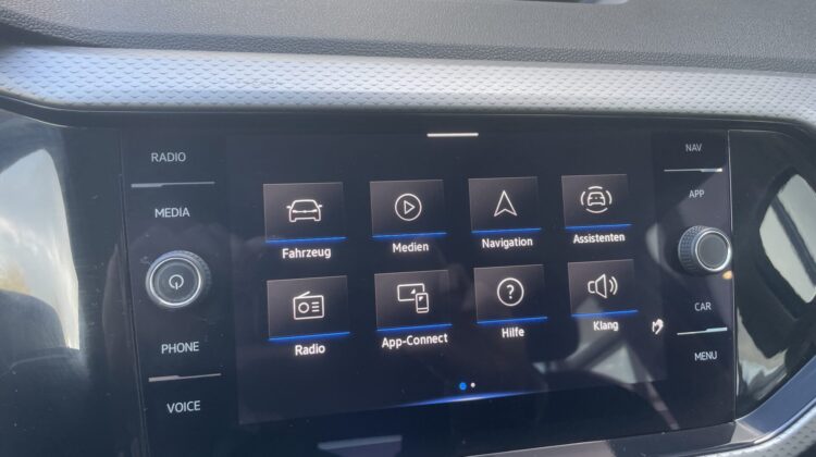 T-Cross Active R Line DSG Kamera Navi Apple Sitzheizung