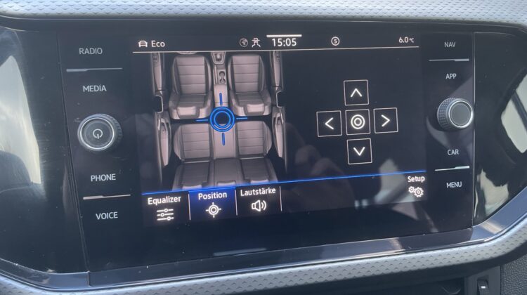 T-Cross Active R Line DSG Kamera Navi Apple Sitzheizung