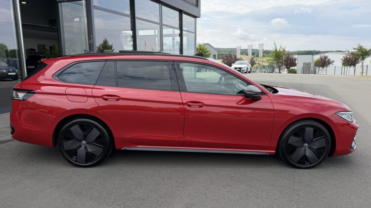 Passat 2.0TDI 4×4 R-Line Leder Pano Signature