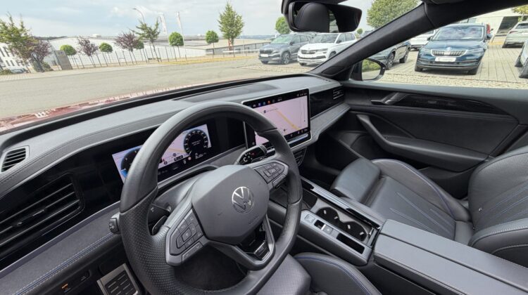 Passat 2.0TDI 4×4 R-Line Leder Pano Signature