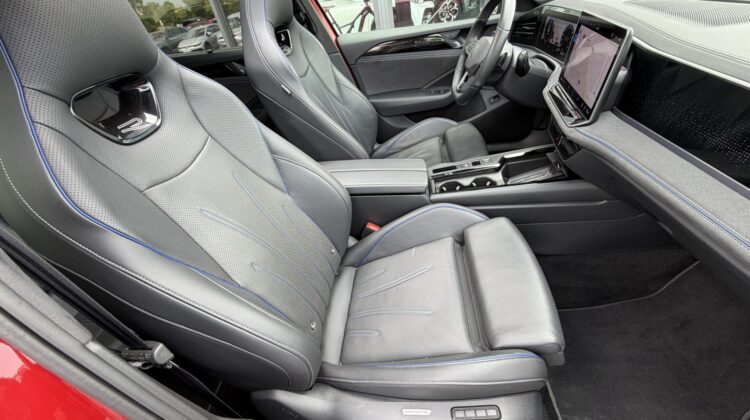 Passat 2.0TDI 4×4 R-Line Leder Pano Signature