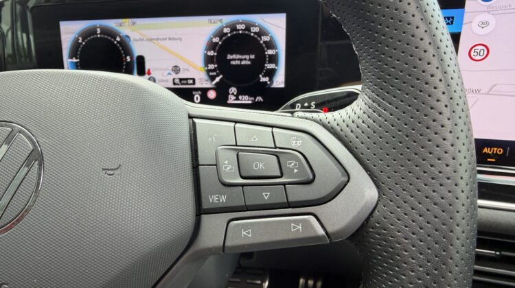 Passat 2.0TDI 4×4 R-Line Leder Pano Signature