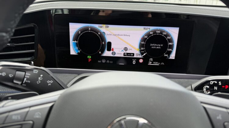 Passat 2.0TDI 4×4 R-Line Leder Pano Signature