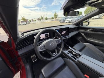 Passat 2.0TDI 4×4 R-Line Leder Pano Signature