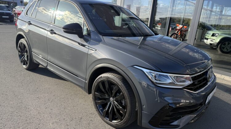 Tiguan 2,0TDi R-Line 4Motion Pano 20″ AHK DCC