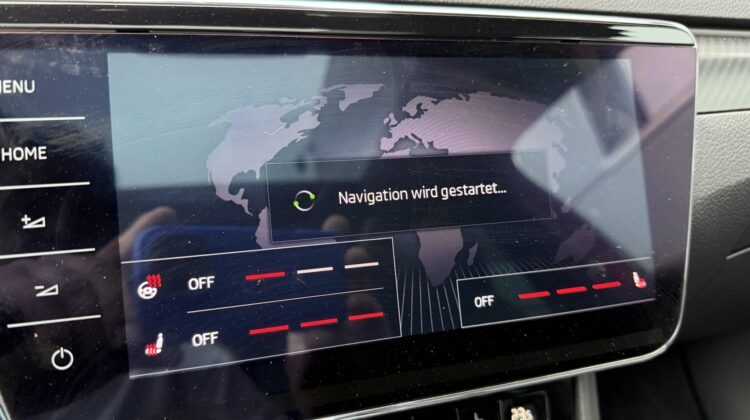 Superb 2.0TSI Sportline 4×4 Pano 19″ AHK Canton