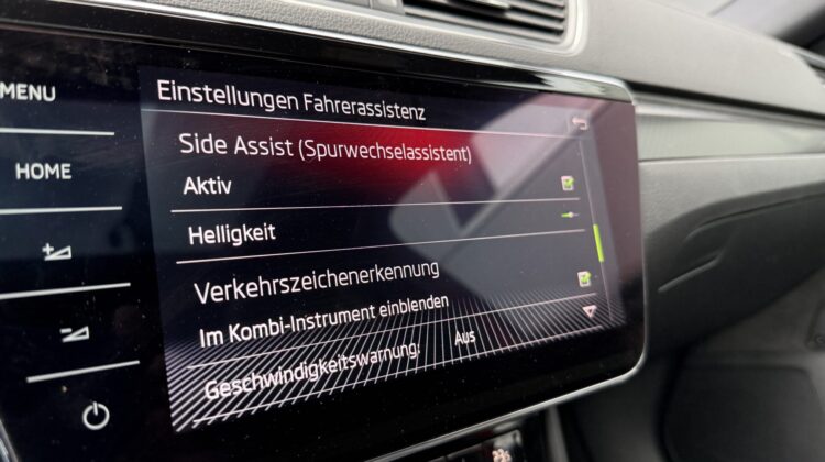 Superb 2.0TSI Sportline 4×4 Pano 19″ AHK Canton