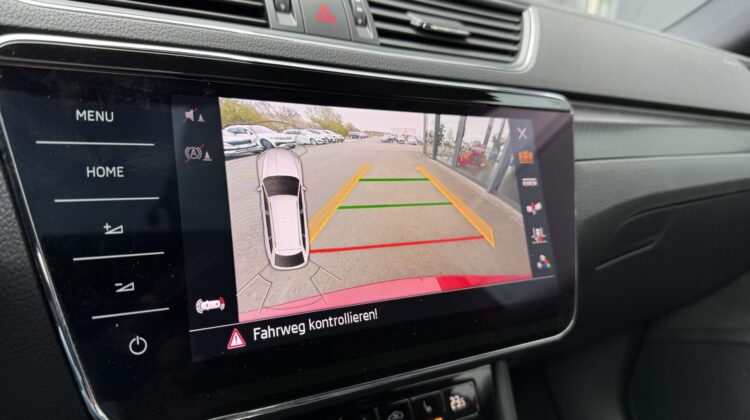 Superb 2.0TSI Sportline 4×4 Pano 19″ AHK Canton