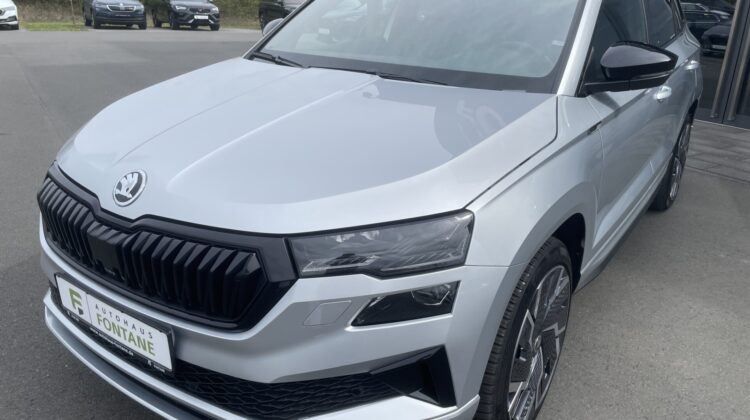 Karoq 2,0TSi Sportline 4×4 Pano AHK19″ Kam Leder