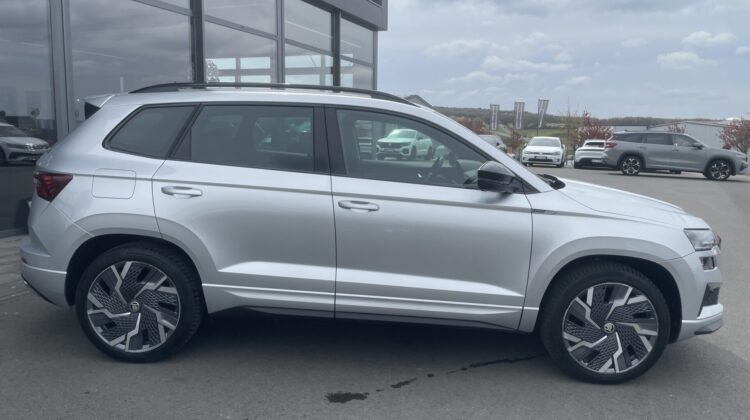 Karoq 2,0TSi Sportline 4×4 Pano AHK19″ Kam Leder