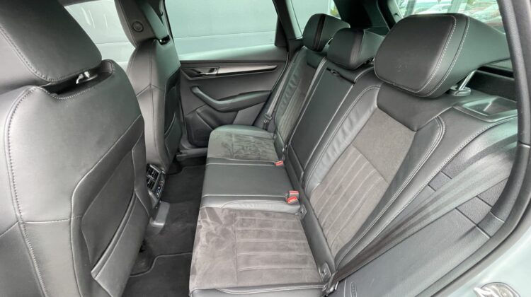 Karoq 2,0TSi Sportline 4×4 Pano AHK19″ Kam Leder