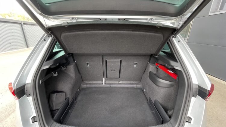 Karoq 2,0TSi Sportline 4×4 Pano AHK19″ Kam Leder