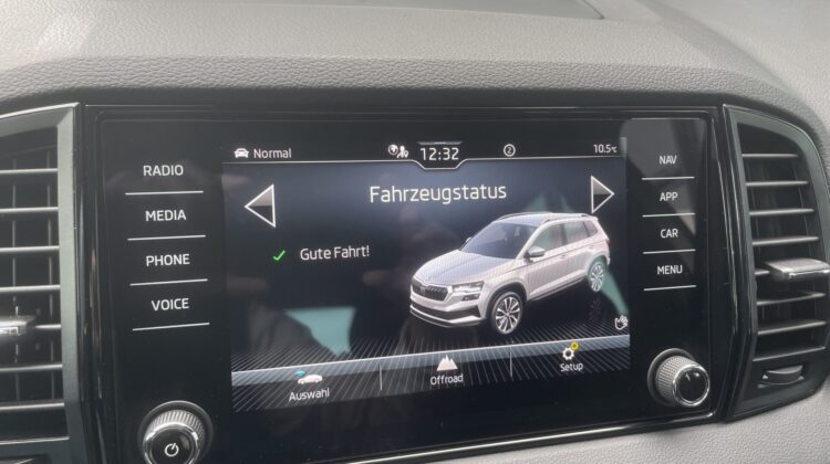 Karoq 2,0TSi Sportline 4×4 Pano AHK19″ Kam Leder