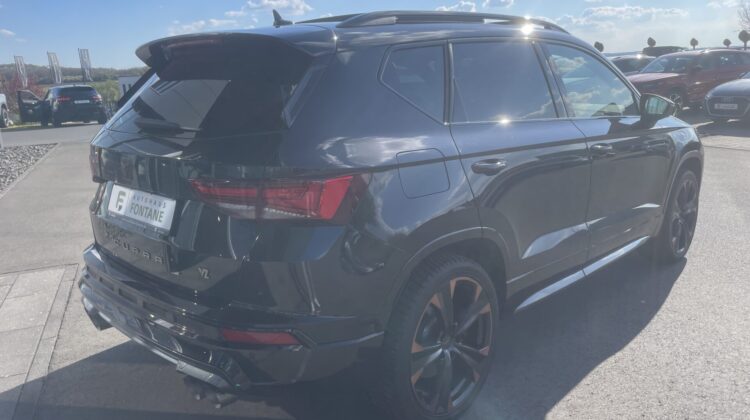 Ateca VZ 4Drive Akrapovic AHK Pano Beats Leder