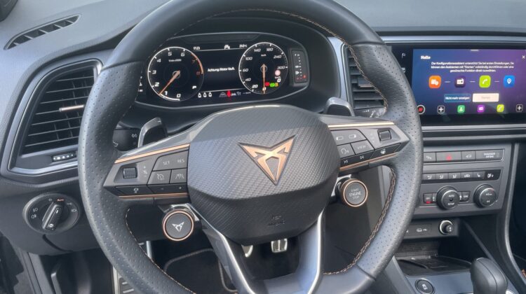 Ateca VZ 4Drive Akrapovic AHK Pano Beats Leder