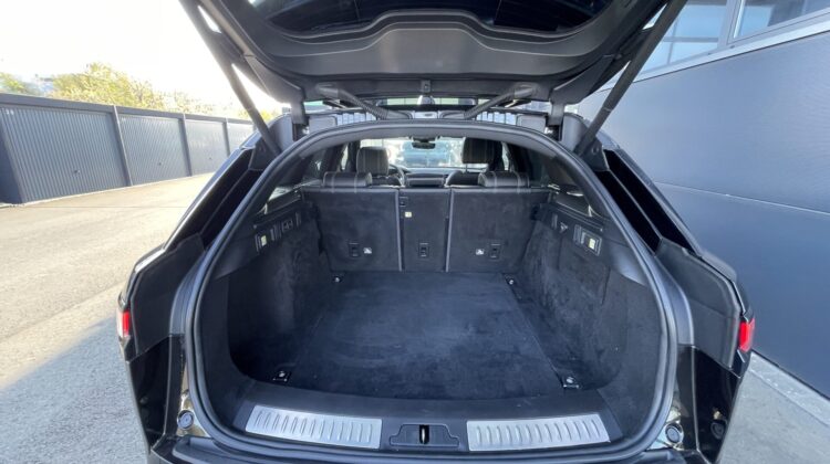 Range Rover Velar R-Dynamic Pano AHK 22