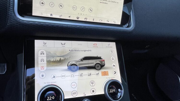 Range Rover Velar R-Dynamic Pano AHK 22