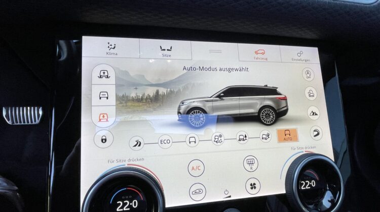 Range Rover Velar R-Dynamic Pano AHK 22