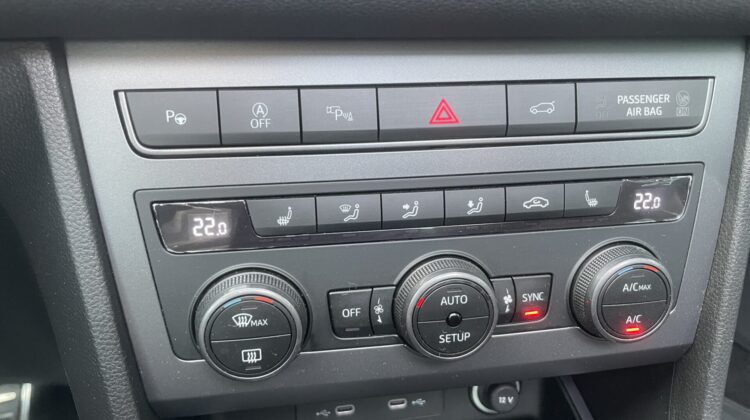 Ateca 2,0TSi VZ 4Drive Pano Navi 360° Hurricane