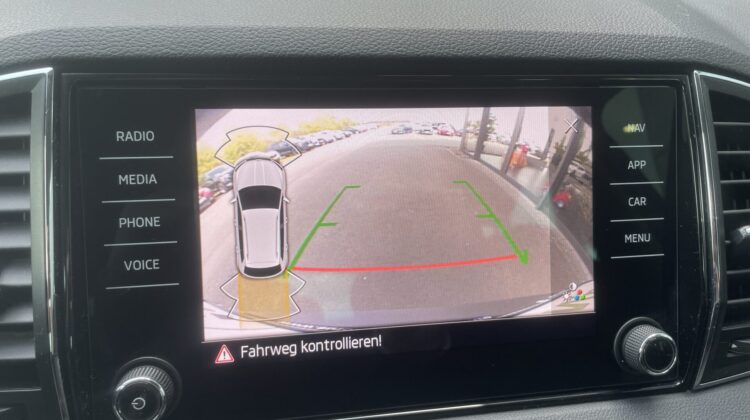 Karoq 1,5TSi DSG Clever AHK Kamera Keyless Sitz