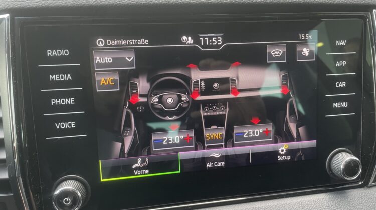 Karoq 1,5TSi DSG Clever AHK Kamera Keyless Sitz