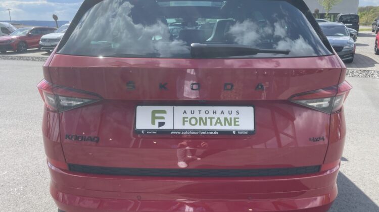 Kodiaq 2,0TDi Sportline 4×4 20″ Pano 360° Memory