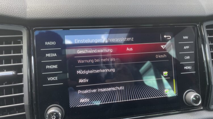 Kodiaq 2,0TDi Sportline 4×4 20″ Pano 360° Memory