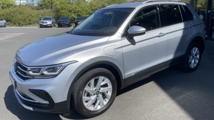 Tiguan 1,4TSi Elegance eHybrid PlugIn AHK Key Kamera