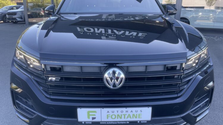 Touareg 3,0TDi R-Line STandhz Pano Luft AHK IQ