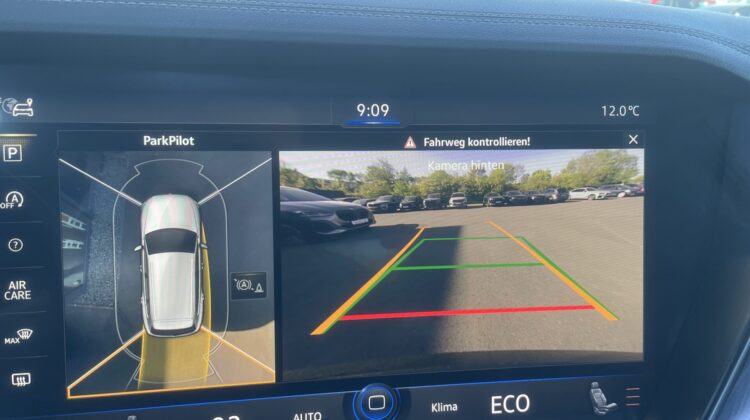 Touareg 3,0TDi R-Line STandhz Pano Luft AHK IQ