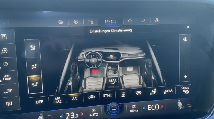 Touareg 3,0TDi R-Line STandhz Pano Luft AHK IQ