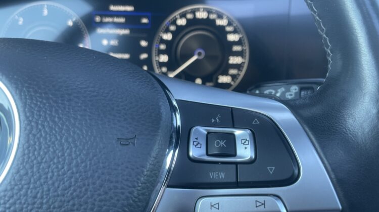 Touareg 3,0TDi R-Line STandhz Pano Luft AHK IQ