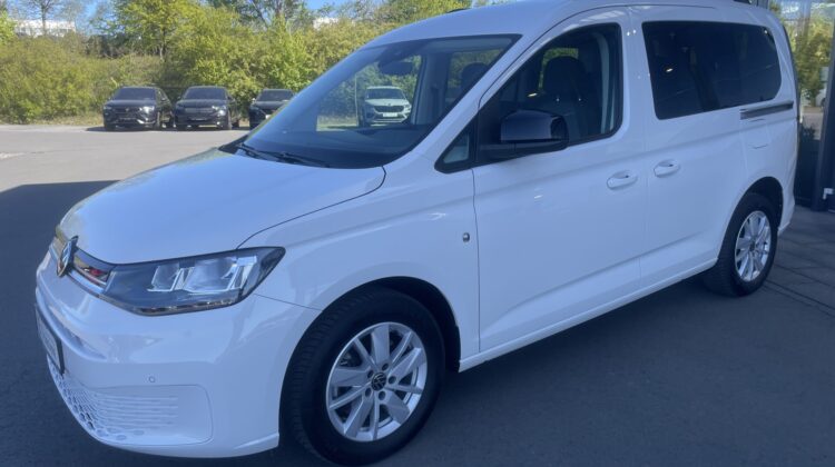 Caddy 1,5TSi 6-Gang Life Flügel AHK Carplay Kam