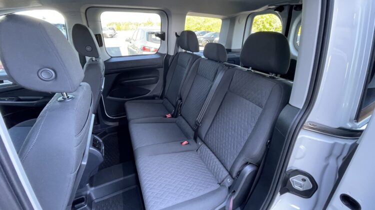 Caddy 1,5TSi 6-Gang Life Flügel AHK Carplay Kam