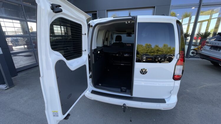 Caddy 1,5TSi 6-Gang Life Flügel AHK Carplay Kam