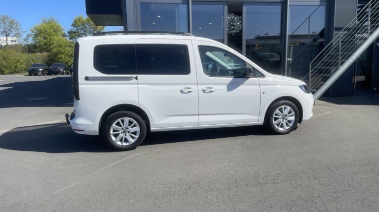 Caddy 1,5TSi 6-Gang Life Flügel AHK Carplay Kam