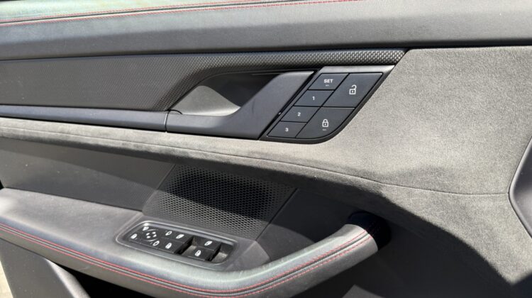 Taycan Sport Turismo GTS Pano HUD 21″ Beif.Displ