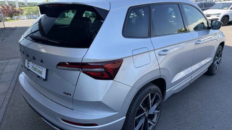 Karoq 2,0TSi Sportline 4×4 Pano AHK19