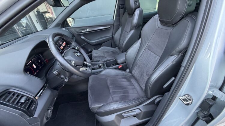 Karoq 2,0TSi Sportline 4×4 Pano AHK19