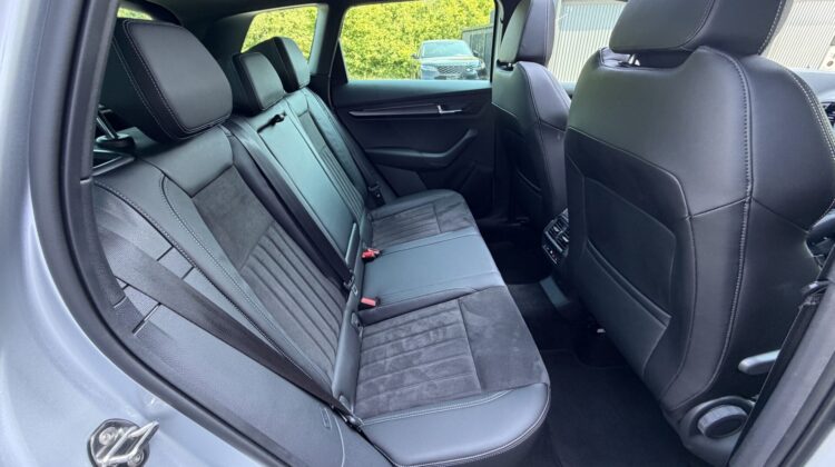 Karoq 2,0TSi Sportline 4×4 Pano AHK19