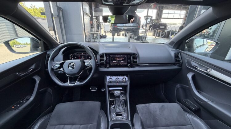 Karoq 2,0TSi Sportline 4×4 Pano AHK19