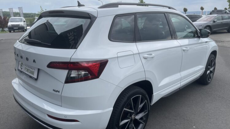 Karoq 2,0TSi Sportline 4×4 19″ AHK 360° Keyless
