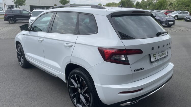 Karoq 2,0TSi Sportline 4×4 19″ AHK 360° Keyless