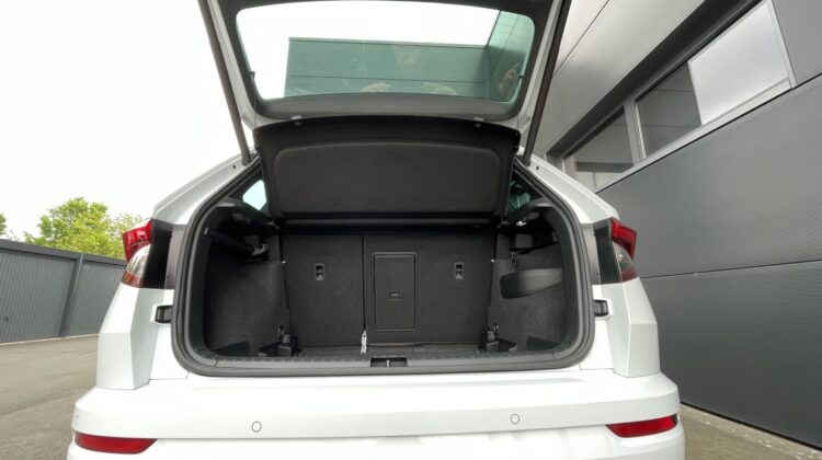 Karoq 2,0TSi Sportline 4×4 19″ AHK 360° Keyless
