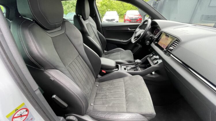 Karoq 2,0TSi Sportline 4×4 19″ AHK 360° Keyless